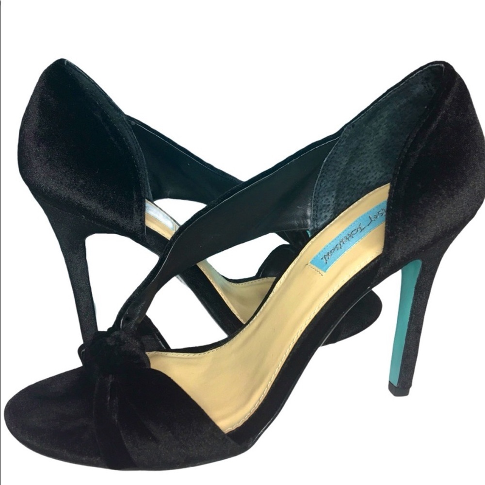 Betsey Johnson “ Abi” Black Velvet Heels Size:8.5
